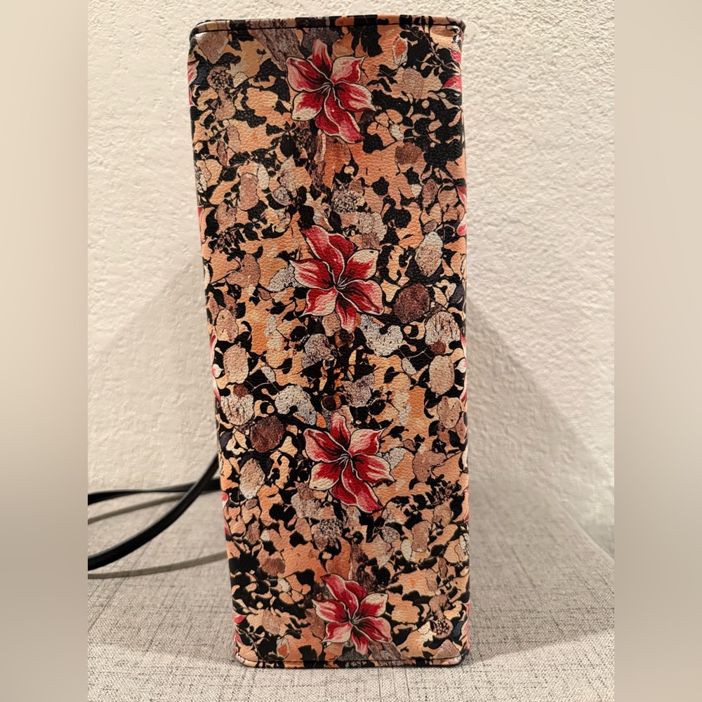 Skullette “Roselace” Floral Skull Satchel Crossbody NWOT - Picture 11 of 11